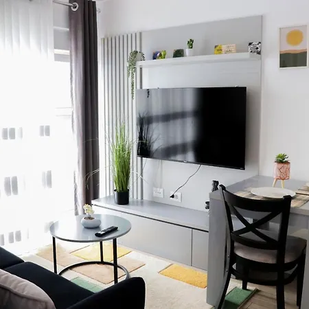 Comfy At 'mangalem21 Complex' Parking-wifi-ac-view * 티라나
