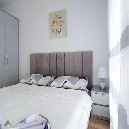 Apartment Comfy At 'mangalem21 Complex' Parking-wifi-ac-view Tirana