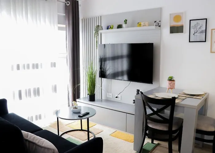 Comfy At 'mangalem21 Complex' Parking-wifi-ac-view * Tirana